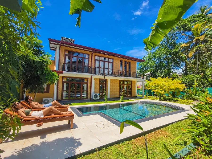Après-midi au bord de la piscine — Syndeo Garden, Hikkaduwa